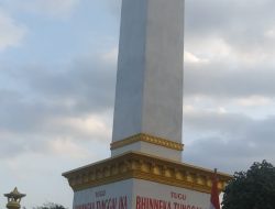 MONUMEN SANGGRAHAN: Tugu Pancasila dan Bhinneka Tunggal Ika
