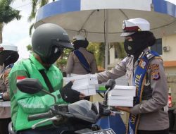 Polres Bantul Berbagi Dalam Jumat Berkah, Siapkan 500 Nasi Kotak Bagi Masyarakat Pengguna Jalan.