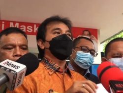 Roy Suryo Laporkan Cuitan Ferdinand Hutahaean Ke Polda Metro Jaya.