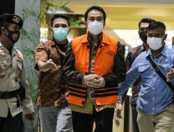Jadi Tersangka Dugaan TPK Wakil Ketua DPR RI Azis Syamsuddin Ditahan KPK