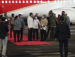 Presiden RI Joko Widodo Beserta Rombongan Tiba Di Bandara DEO Sorong