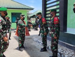 Wadanpussenif Kodiklat TNI AD Berikan Arahan Kepada Personel Satgas Pamtas Yonif 742/SWY