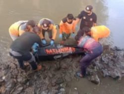 Pemotor Tabrak Pohon Terpelanting Ke Sungai Dan Ditemukan Tewas Mengapung.