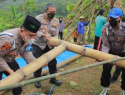 Kabid Humas Polda DIY Lakukan Peletakan Bambu Pertama Pembangunan PAUD Di Hargomulyo.