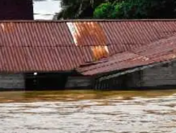 Puluhan Rumah Di Kab.Sintang,Kalbar Terendam Banjir