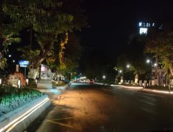 Revitalisasi Pedestrian Jalan Sudirman, Baru Serah Terima Sudah Banyak Lampu Taman Yang Mati.