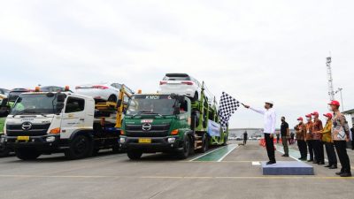 Toyota Lakukan Ekspor Perdana Fortuner Ke Australia.