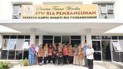 Beberapa Guru Besar Senior IPB Berkunjung ke Sasana Tresna Werdha RIA Pembangunan