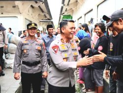 Kapolda DIY Distribusikan Bantuan Kapolri
