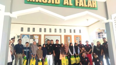 Pengobatan Gratis FKJR bersama Tim Mer C Diikuti Ratusan Warga Sriten di Masjid Al Falah
