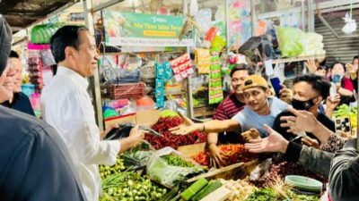 Kunjungi Pasar Tugu Depok, Presiden Jokowi Cek Harga Kebutuhan Pokok