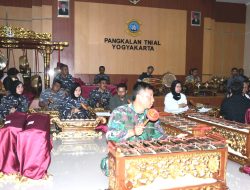Lestarikan Budaya Jawa, Lanal Yogyakarta Gelar Latihan Kesenian Gamelan Karawitan