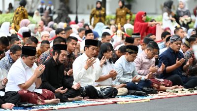 Presiden dan Ibu Iriana Salat Iduladha 1444 H di Istana Yogyakarta Bersama Masyarakat