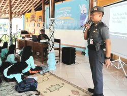 Kader Bela Negara Kemhan RI di DIY berikan Pembinaan Kesadaran Bela Negara di SMK Giri Handayani