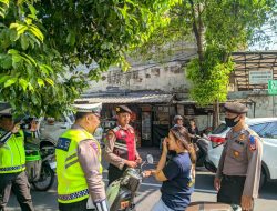 Satgas Preventif Ops Zebra Progo 2023 Berikan Teguran Kepada Pengendara Yang Tidak Pakai Helm