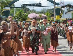 Dandim 1710/Mimika Dampingi Kunjungan Kerja Pangdam XVII/Cenderawasih di Wilayah Kabupaten Mimika