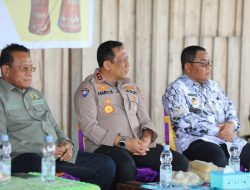 Polri Bersama FKDB Gelar Penanaman dan Panen Jagung di Distrik Arso, Kab. Keerom.