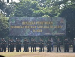 Pangdam Jaya/Jayakarta Mayjen TNI Mohamad Hasan Lantik dan Ambil Sumpah 69 Mantan Prajurit Siswa Dikmata TNI AD Gel I TA. 2023