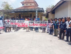Gelar Aksi Demo, Warga Masyarakat Natah Nglipar Tuntut Pak Lurah Mundur dari Jabatan