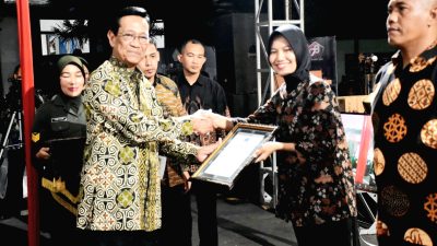 Meriahkan HUT Ke-78 TNI, Korem 072/Pamungkas Gelar Pertunjukan Wayang Kulit