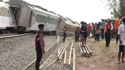 Dua Kereta Api Alami Kecelakaan di Padukuhan Kalimenur Sukoreno Kulonprogo
