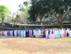 Unit Korpri Polda DIY Bersama Warga Purwosari Gelar Sholat Istisqa