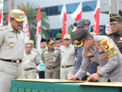 Kapolres Metro Jakarta Timur hadiri Apel kesiapan dan Deklarasi Pemilu Damai 2024 tingkat Kota Administrasi Jakarta Timur