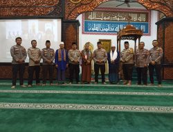 DITBINMAS PMJ GANDENG TOKOH AGAMA LAKSANAKAN PROGRAM “SATU JAM MENGAJI BERSAMA POLISI” DI MASJID JAMI Al-IKHLAS