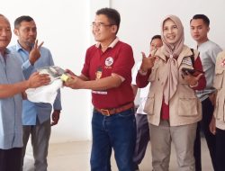 Gerakan Sosialisasi Prabowo-Gibran di Pilpres 2024, Tim Koalisi Indonesia Maju Bagikan 1000 Paket Nasi Box dan Susu Gratis
