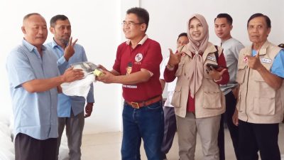 Gerakan Sosialisasi Prabowo-Gibran di Pilpres 2024, Tim Koalisi Indonesia Maju Bagikan 1000 Paket Nasi Box dan Susu Gratis
