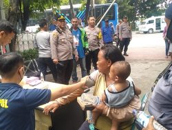 Polsek Tanjung Priok Gelar Giat Rutin Bagi Makanan dan Cek Kesehatan Gratis