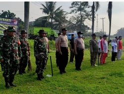 Antisipasi Banjir Di Musim Hujan Koramil 09 Cibarusah Gelar Karya Bakti Bersihkan Saluran Irigasi
