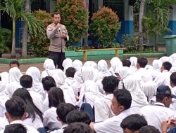 Melalui Binmas one day one school , Polisi sosialisasikan dampak negatif bullying, tawuran dan pornografi