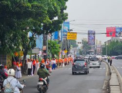 Partai Keadilan Sejahtera Melakukan Flashmob Yang di Kawal Oleh Polsek Medan Satria