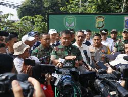 Polda Metro Jaya, TNI , Pemprov DKI Gelar Bersih-bersih Sungai Anak Kali Krukut