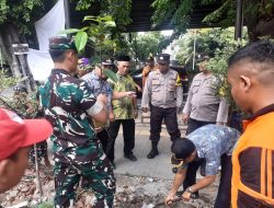Bhabinkamtibmas Polsek Matraman hadiri karya bakti penanaman pohon peringatan Hari Juang TNI dan HUT Kodam Jaya