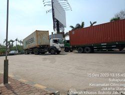Depot Kontainer PT Seacon Bintang Sejahtera (SBS) Menjadi Penyebab Kemacetan Parah Jalan Cacing Jakut
