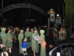 Kodam Jaya Gelar Acara Tradisi Korps Pelepasan dan Pengantaran Pejabat Lama Kasdam Jaya