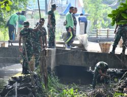 Peringati HUT Ke-27, Lanal Banjarmasin Gelar Program Kali Bersih