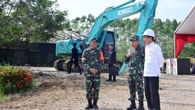 Panglima TNI Mendampingi Presiden RI Groundbreaking Kodim IKN