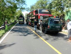 Empat Kendaraan Terlibat Kecelakaan Beruntun di Jalan Yogyakarta-Wonosari