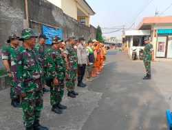 Bersih-Bersih Pasar, Koramil 08/Duren Sawit Gelar Karya Bakti