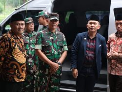 Pastikan Perayaan Misa Natal Aman Dandim 0509 Dampingi Danrem 051 WKT Bersama Forkompinda Tinjau Perayaan Natal Di Gereja Paroki Indonesia