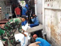 Antisipasi Datangnya Musim Penghujan Babinsa Koramil 04/Gambir Dan Sudin Tata Air Melaksanakan Kerja Bakti Bersama