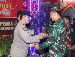 YAKINKAN RASA AMAN,DANREM 052/WKR , KUNJUNGI POSKO PEMANTAUAN MALAM PERGANTIAN TAHUN.