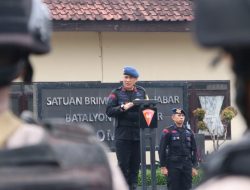 Dansat Brimob Jabar Sambut Bintara & Tamtama Remaja Di Mako Satbrimob
