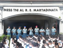 Komandan Lanal Bandung Berikan Pengarahan dan Penandatanganan Fakta Integritas Panitia Daerah Penerimaan Calon Bintara PK dan Tamtama PK Gelombang I Tahun 2024