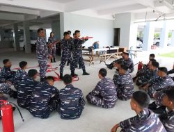Tingkatkan Kesiapsiagaan, Prajurit Lanal Dumai Laksanakan Latihan PHH dan Penanggulangan Kebakaran
