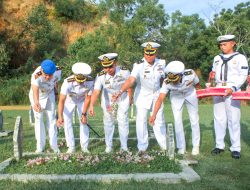Jelang Hari Dharma Samudera Tahun 2024, Danlanal Lhokseumawe Pimpin Upacara Ziarah dan Tabur Bunga