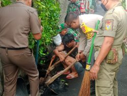 Selokan Air Bersih, Babinsa Koramil Duren Sawit Kerja Bakti